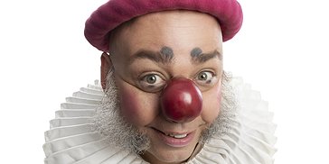 NALLE CLOWN HAR FJÄRILAR I MAGEN