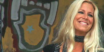 Räkfrossa med livemusik - NILLA NILSEN